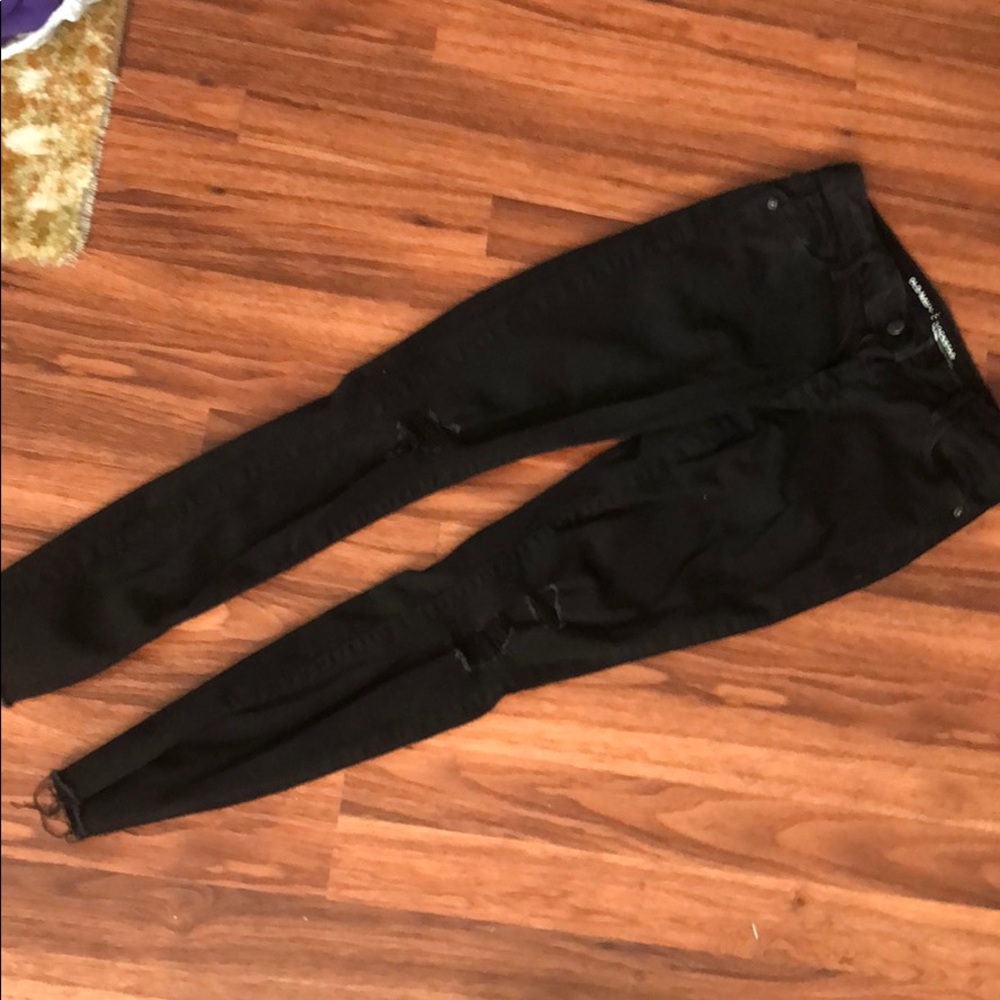 BLACK OLD NAVY RIPPED JEANS